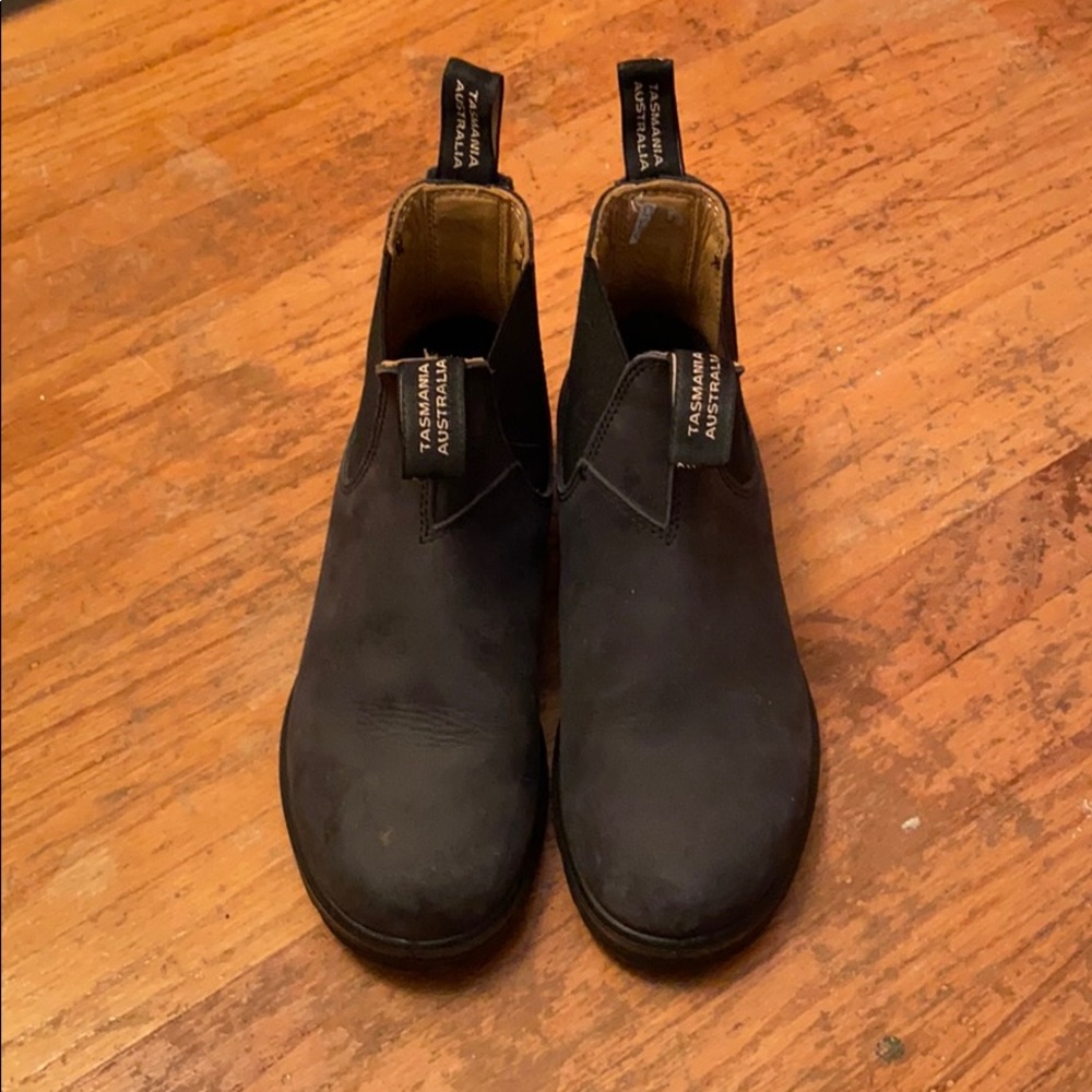 Blundstone boots size 5.5 black suede
